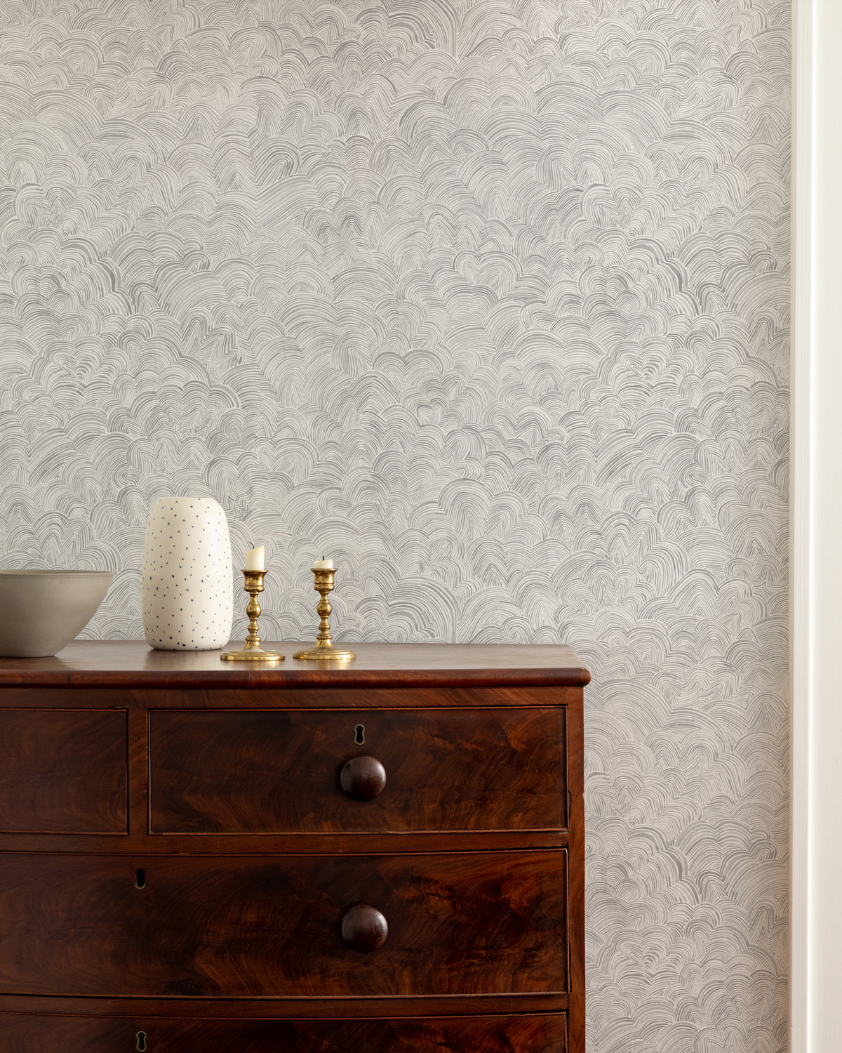 Linear Cloud Wallpaper in Gray