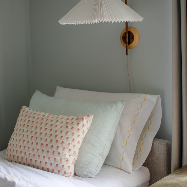 Raindrops Pillow in Pink