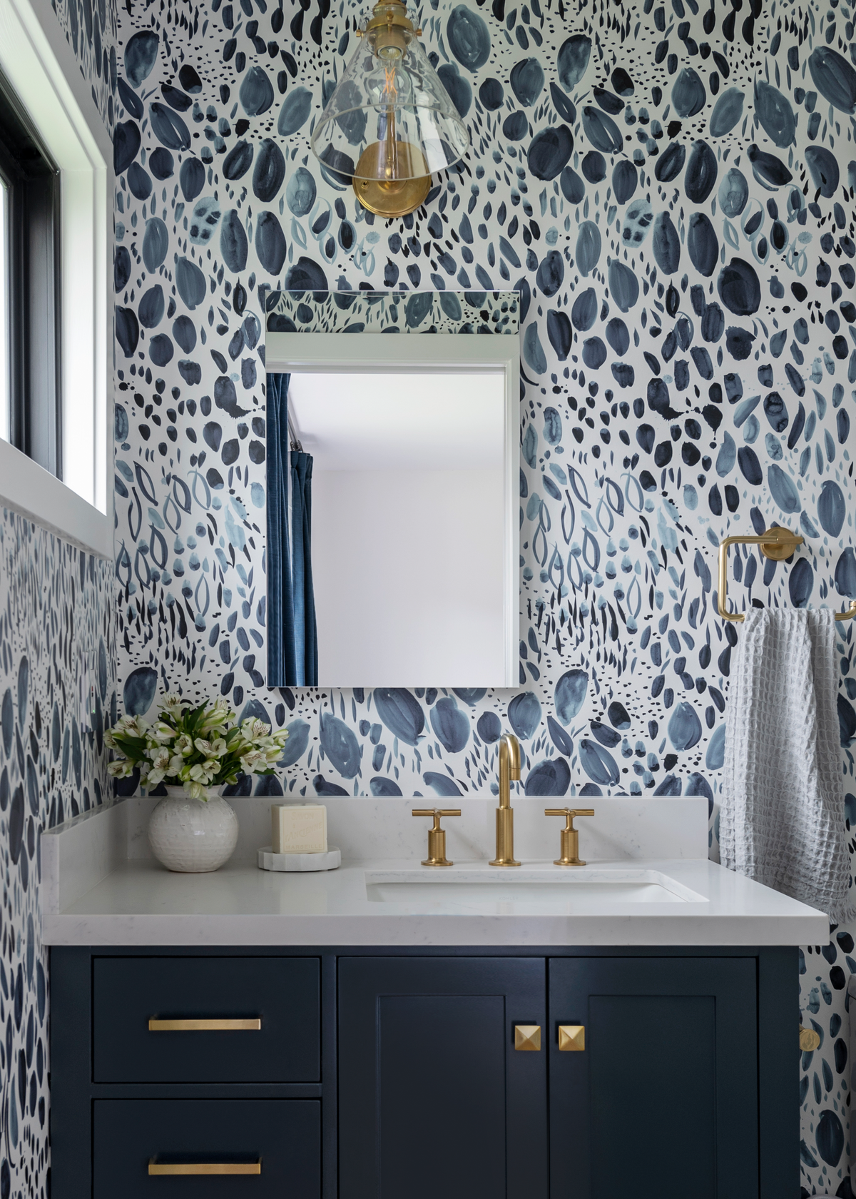 Blooms Wallpaper in Navy