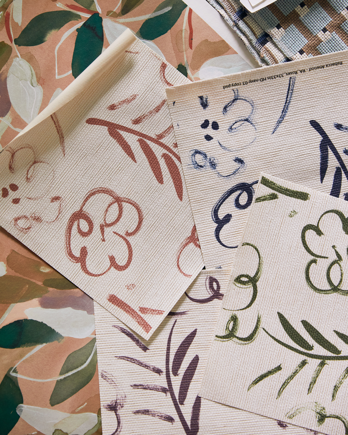 Laurel Wallpaper in Peach