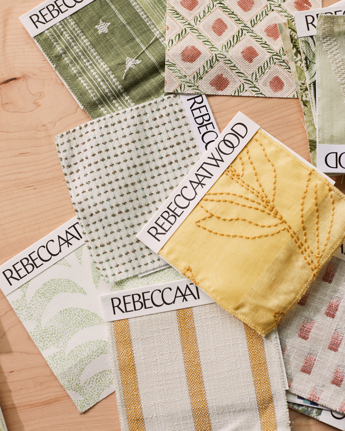 Dotted Palm Fabric in Leaf