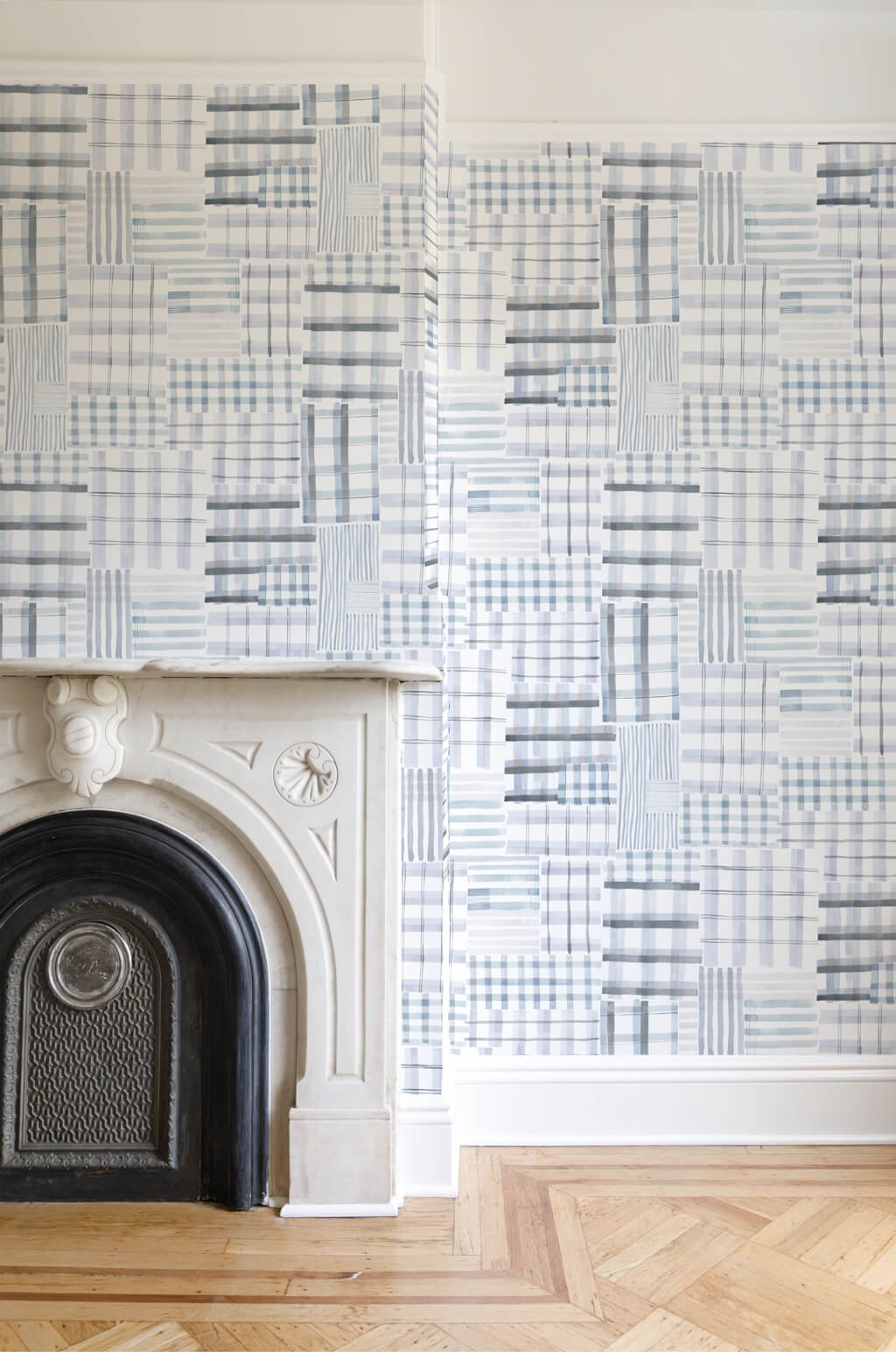 Patchwork Plaid Wallpaper in Multi Gray