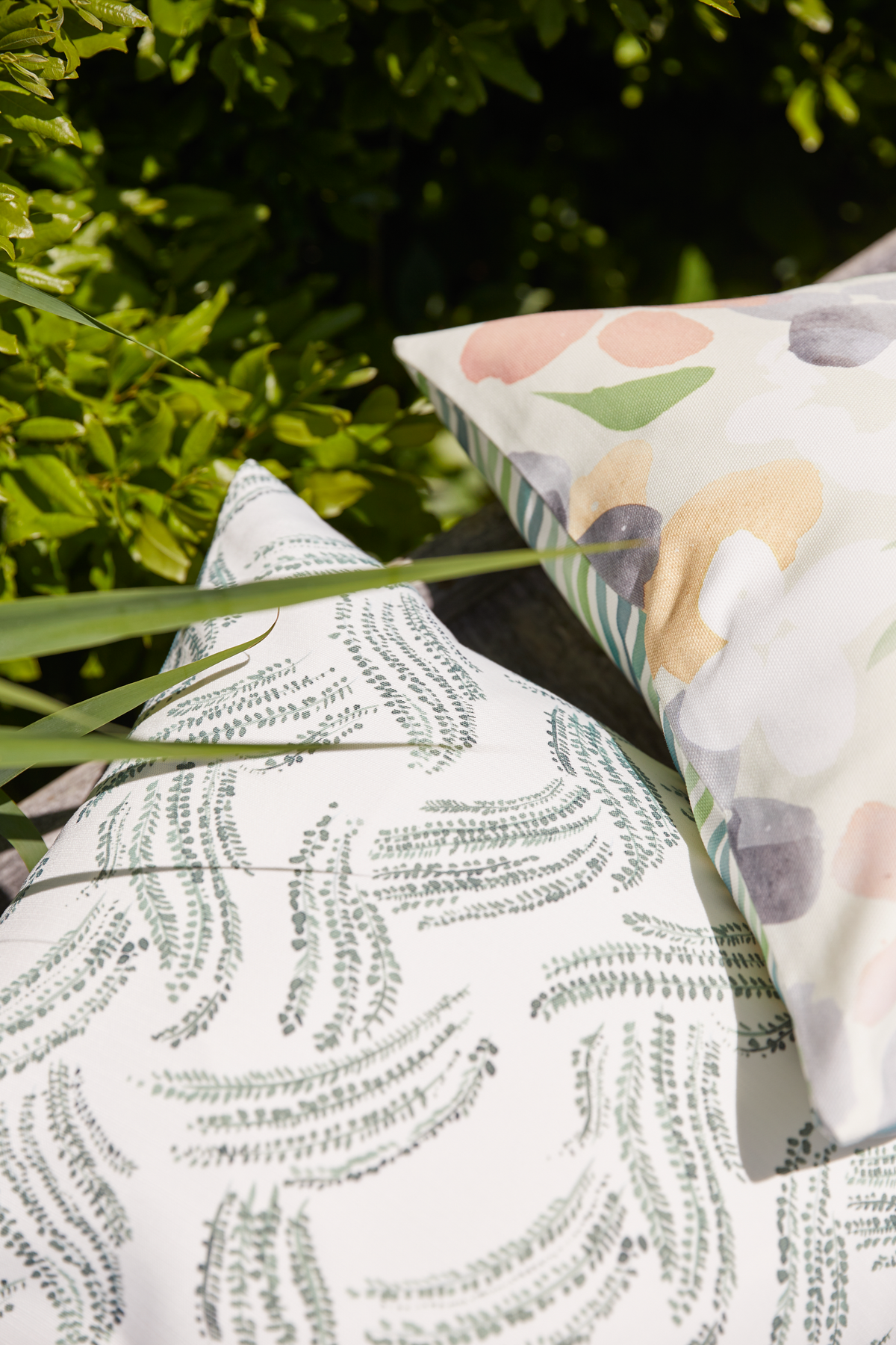 Wavy Grass Fabric in Leafy Green