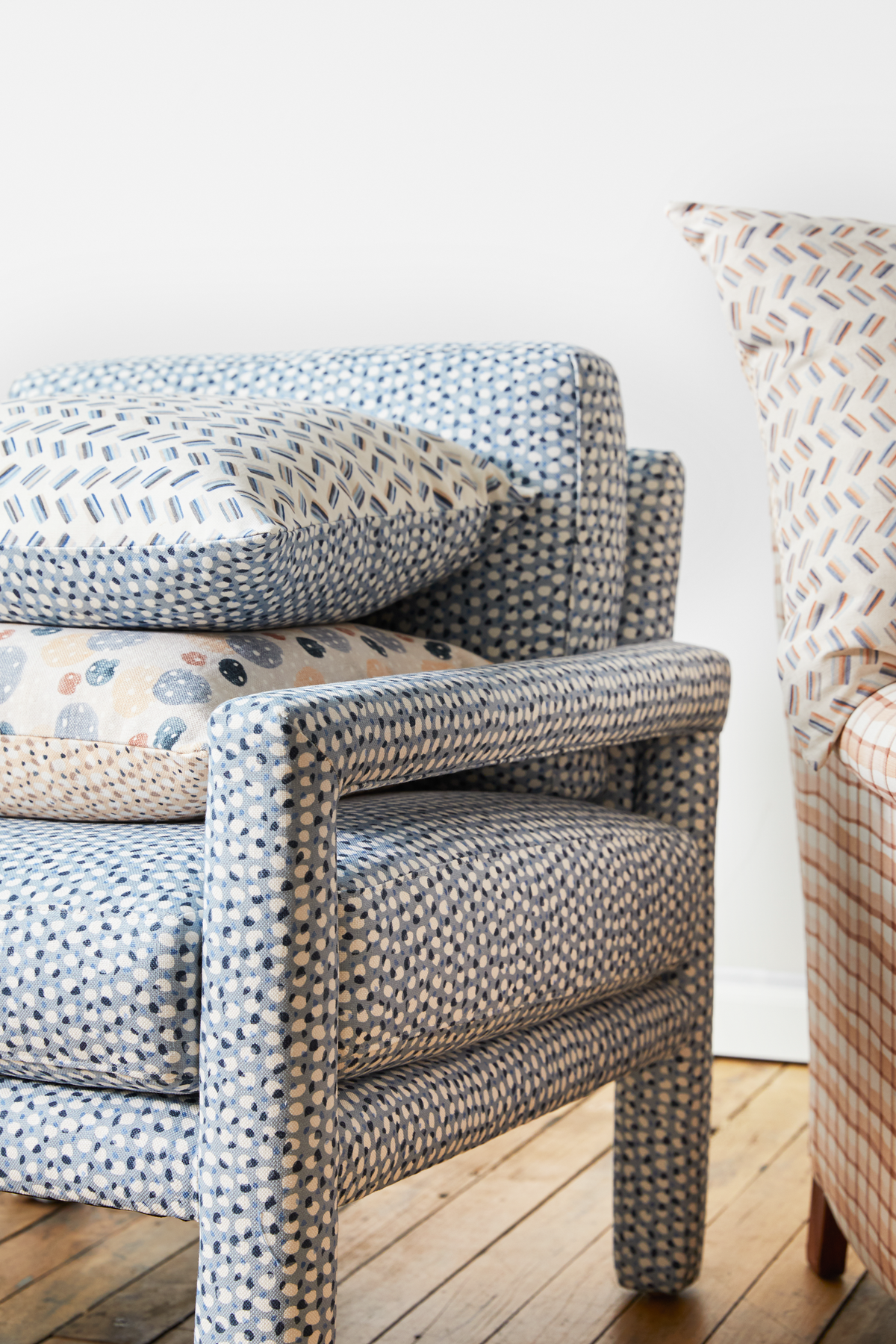 Dobler Dot Fabric in Peach/Blue