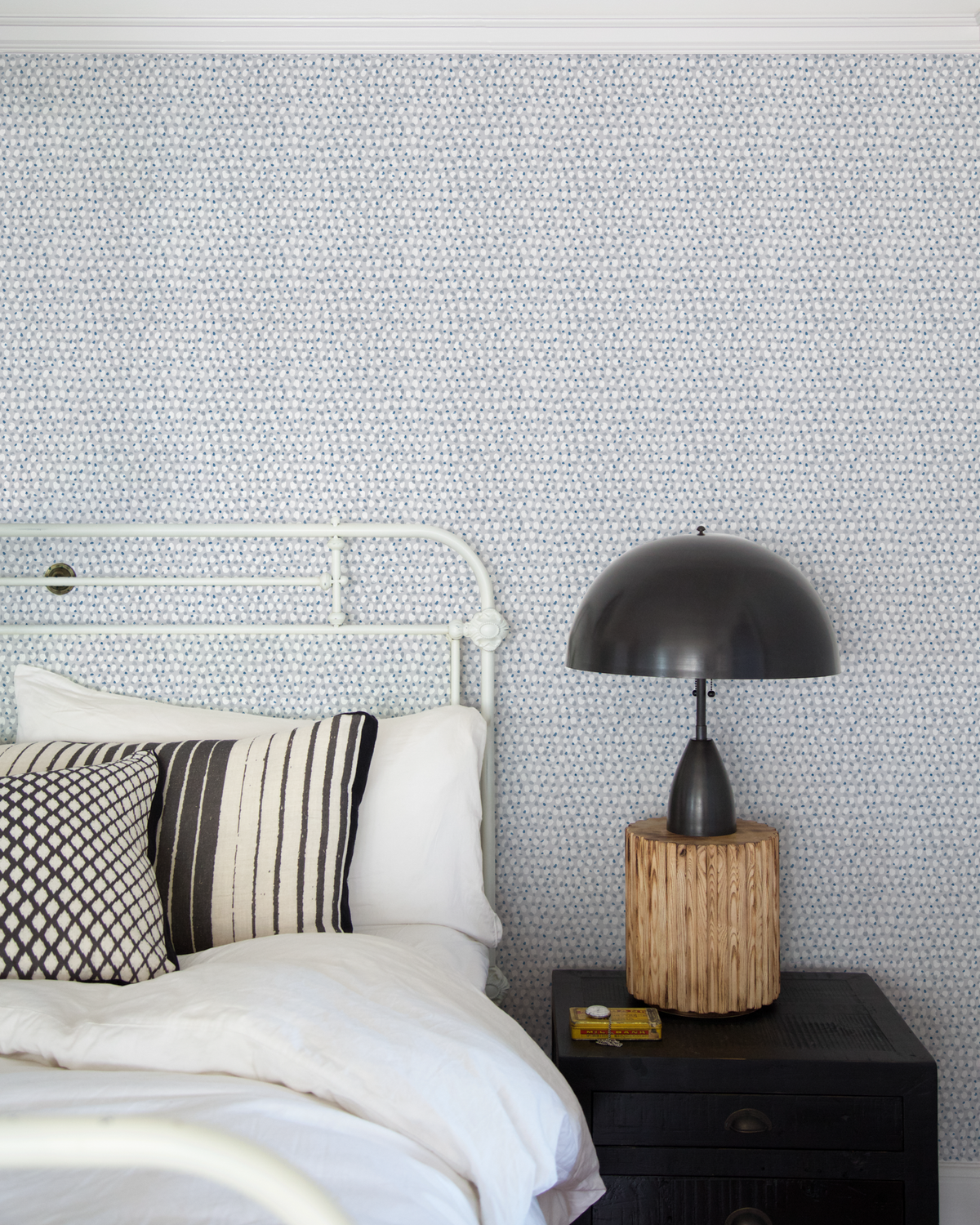 Scattered Dot Wallpaper in Gray/Blue
