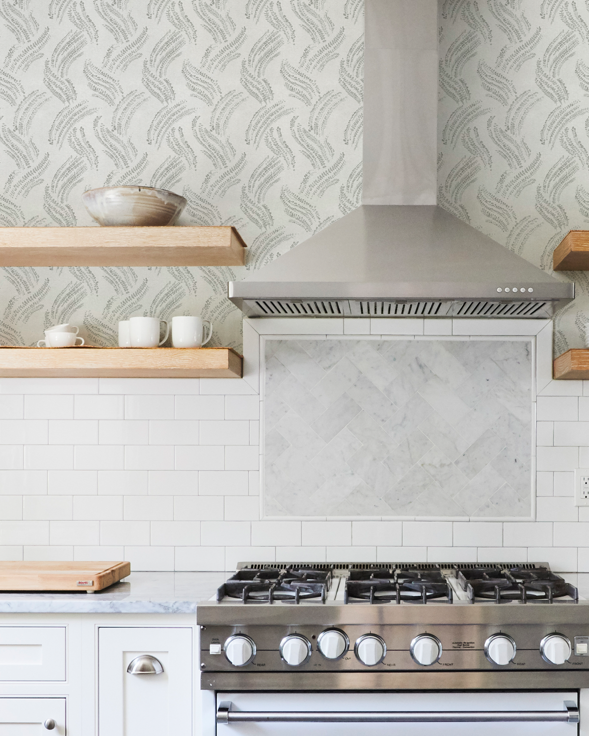 Wavy Grass Wallpaper in Pale Gray