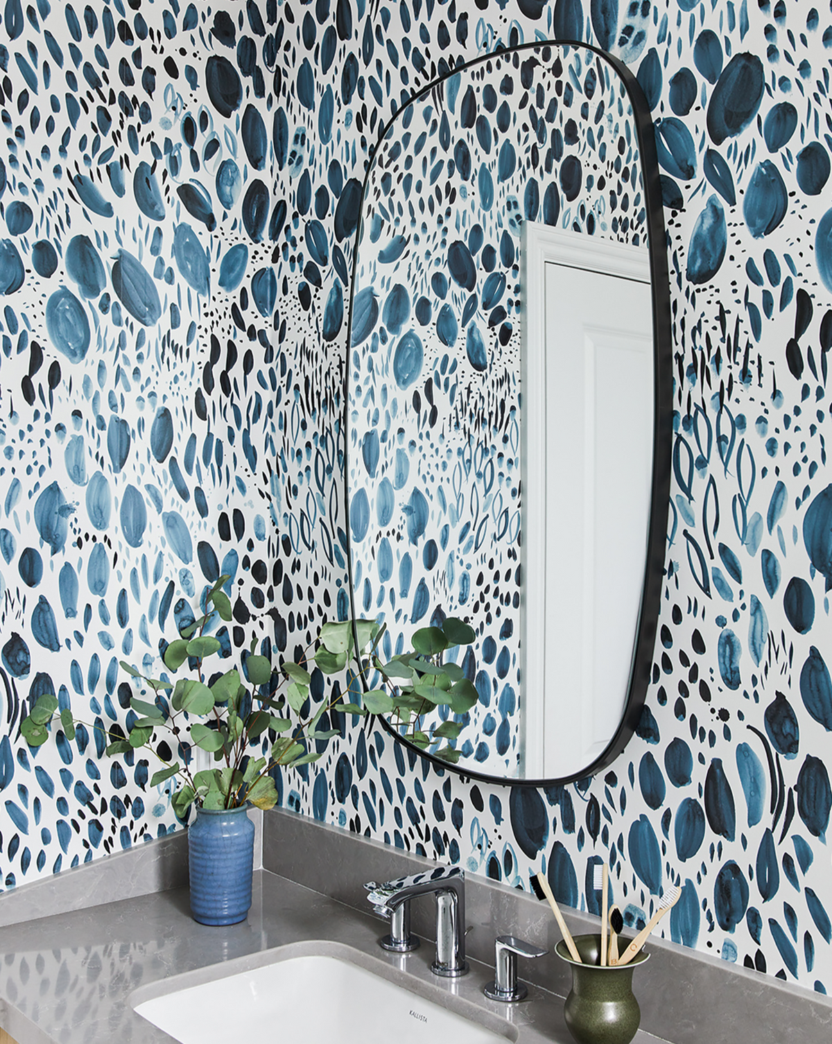 Blooms Wallpaper in Navy