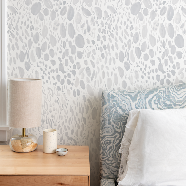 Blooms Wallpaper in Light Gray