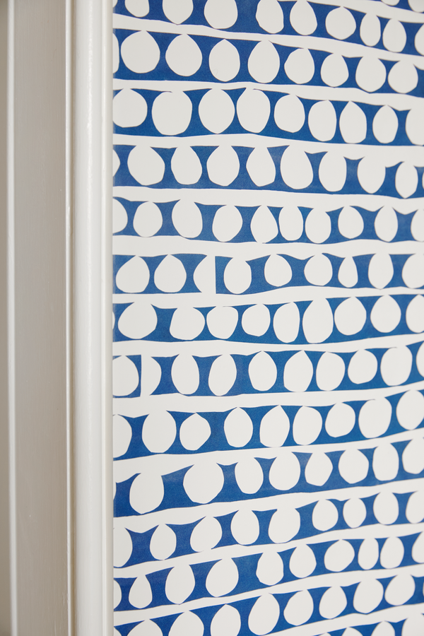 Circle Stripe in Navy Wallpaper