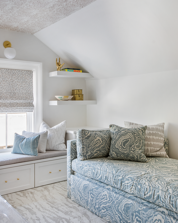 Marble Geode Sofa Upholstery + Pillow in Pale Marine, Speckled Wallpaper in Taupe, Petals Roman Shade in Taupe-Rose