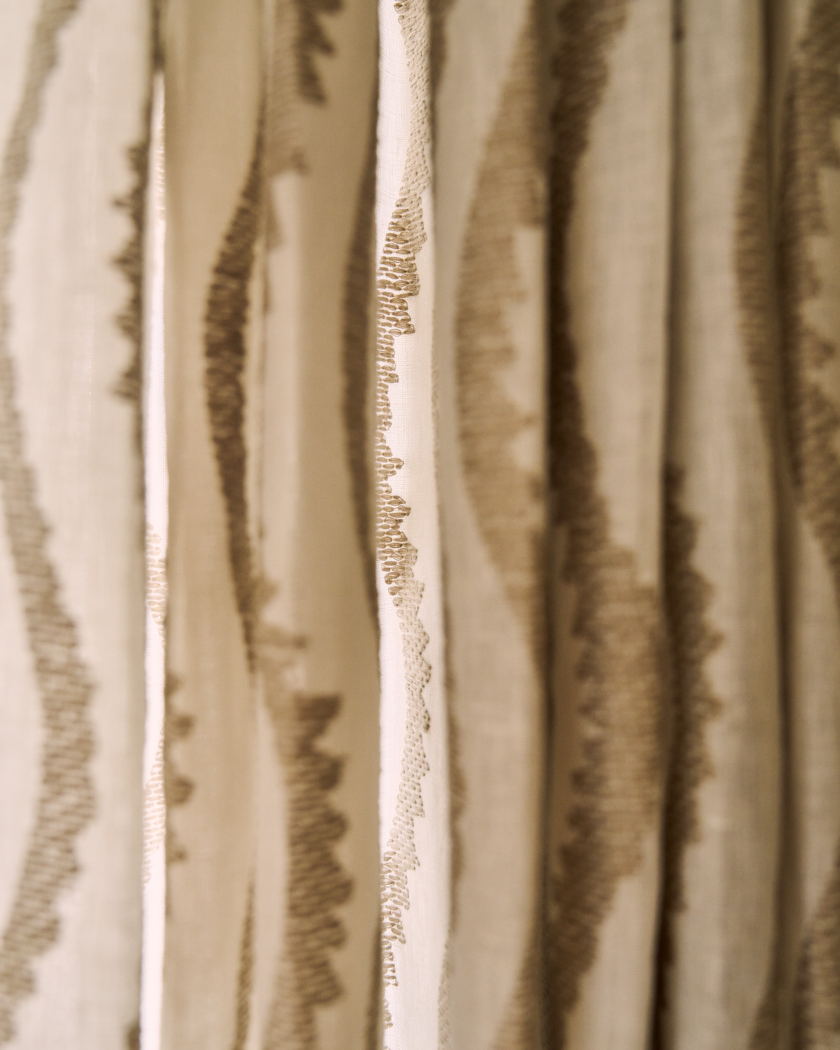 Notched Vines Sheer Fabric in Ivory/Gray