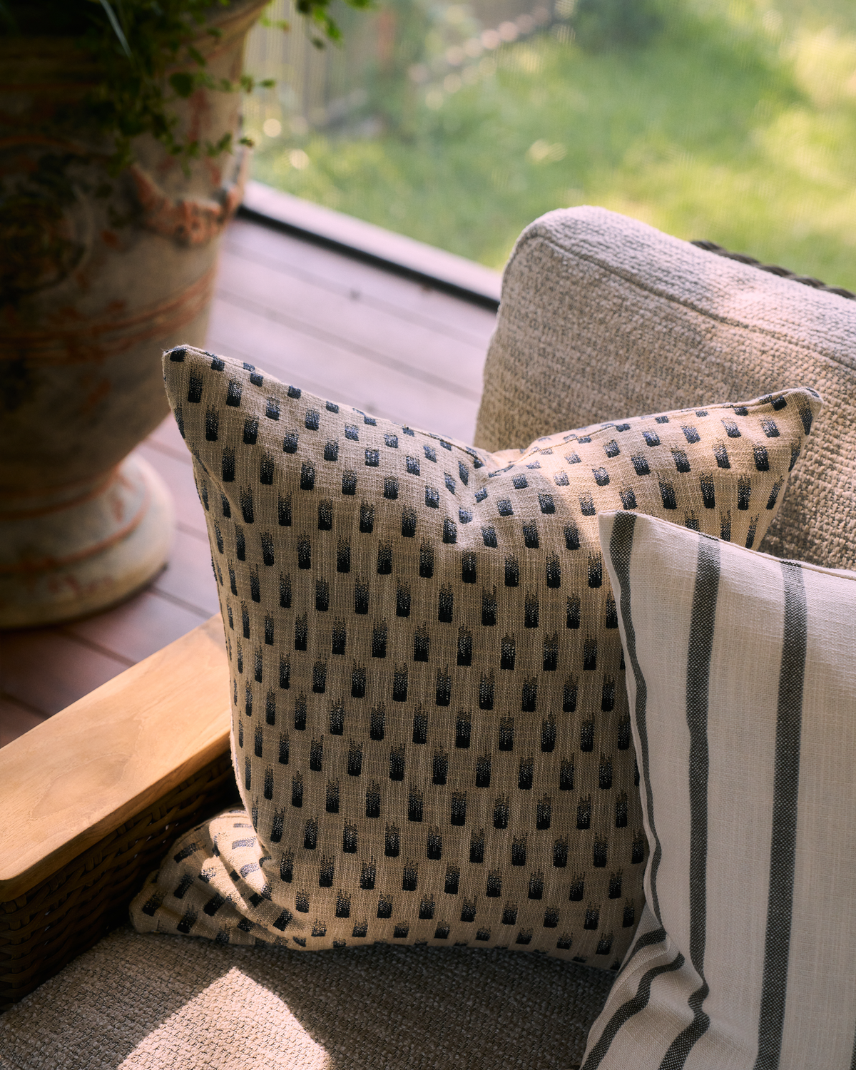 Raindrops Pillow in Tan/Black