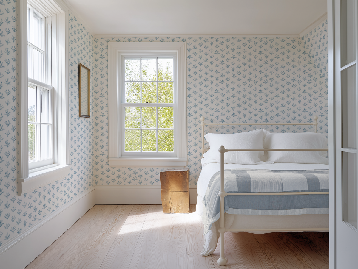 Little Palm Wallpaper in Light Blue