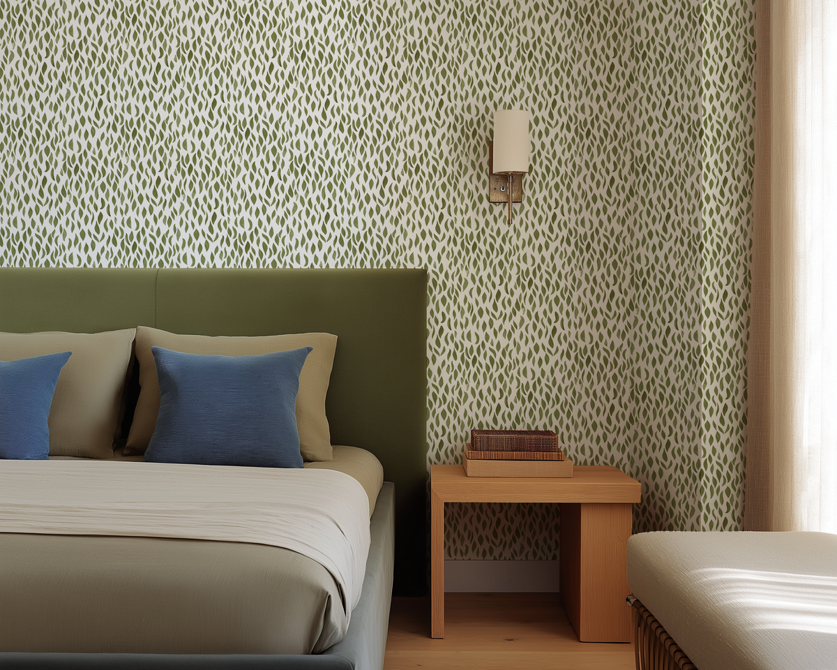 Petals Small Wallpaper in Dark Green