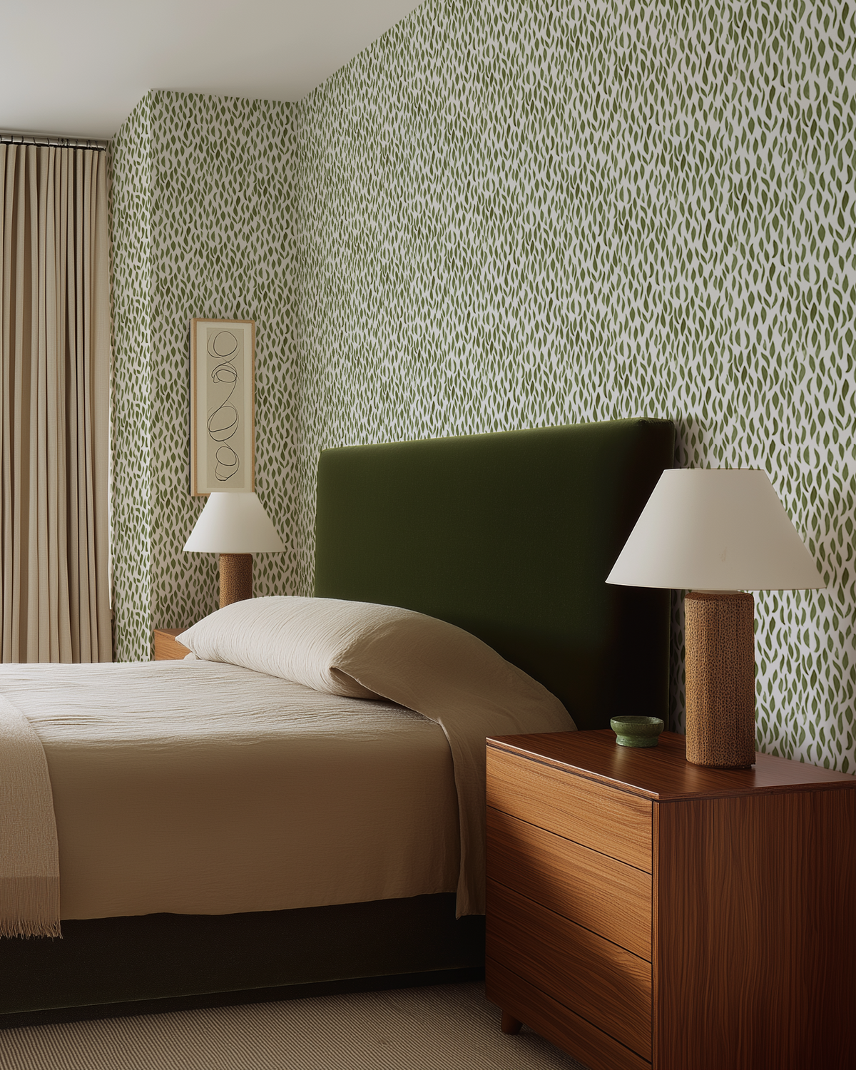 Petals Small Wallpaper in Dark Green