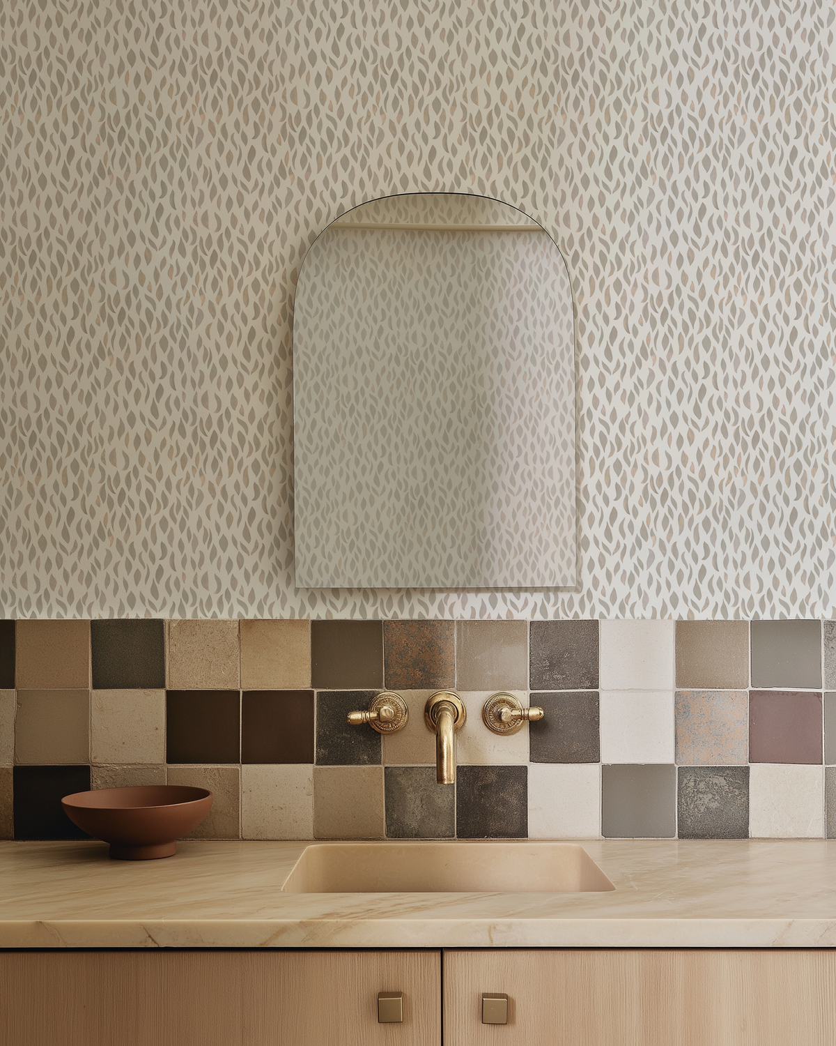 Petals Small Wallpaper in Taupe-Rose