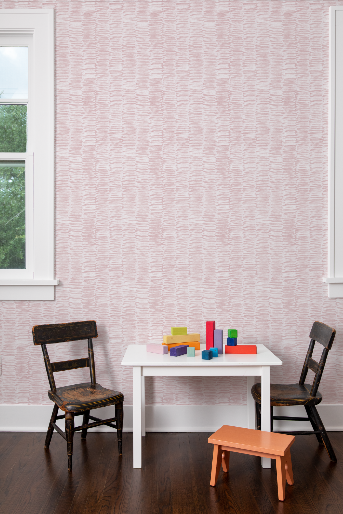 Scribble Wallpaper in Pink