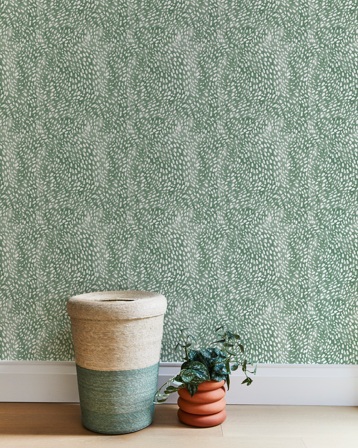 Speckled Wallpaper in Dark Green