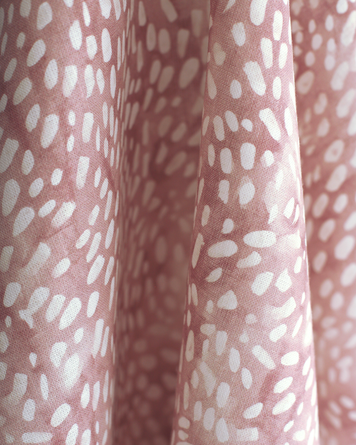 Speckled Fabric in Rose