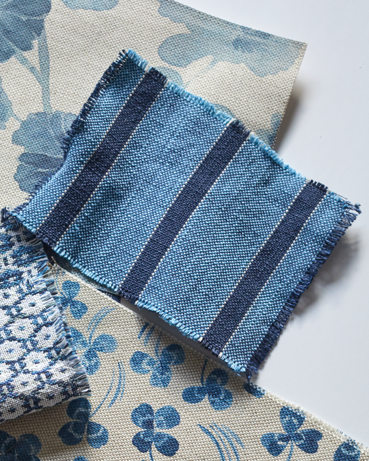 Clovers Fabric in Blue/Oatmeal